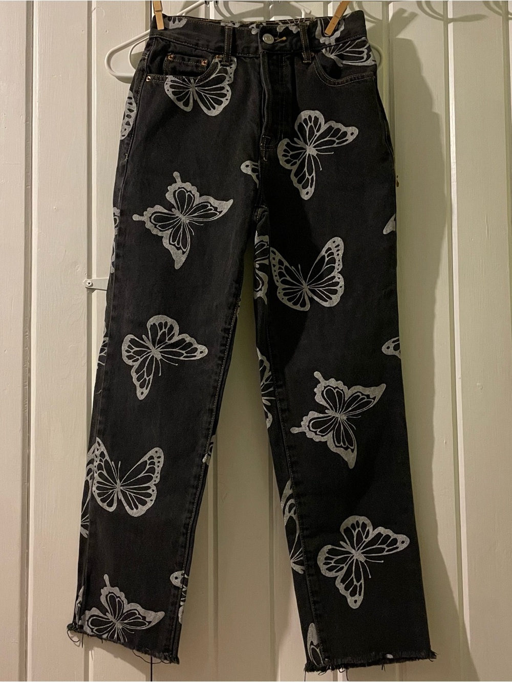 PACSUN butterfly cropped jeans-size 24 like new - Picture 2 of 9